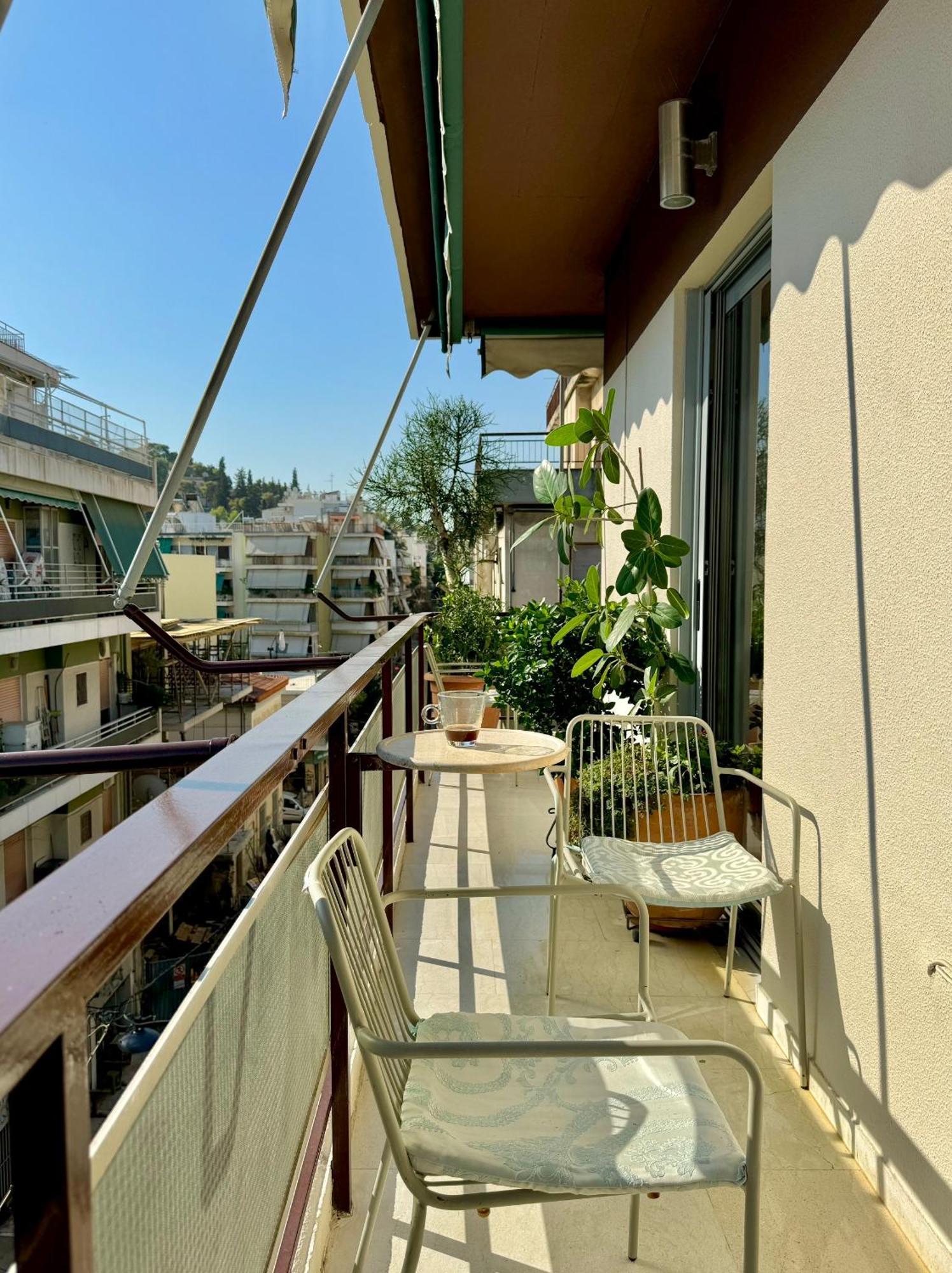 Friends & Family Apartment Athens Exterior photo